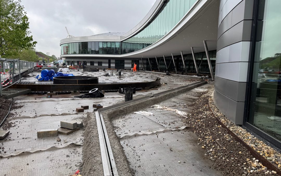 Nieuwe waterafvoer van evenementenplaats bovenop de ondergrondse parkeergarage van AFAS vraagt gedegen kennis